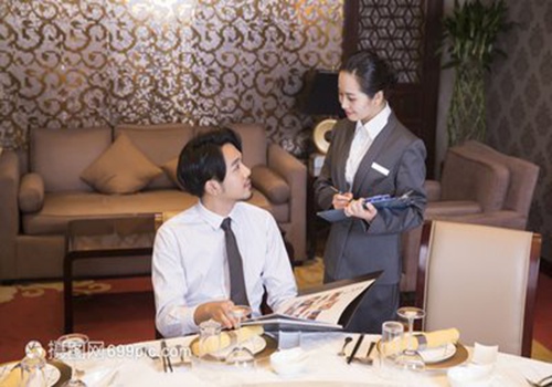 疫情对酒店行民宿业影响分析